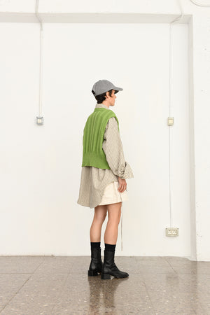 V-neck cropped vest | green