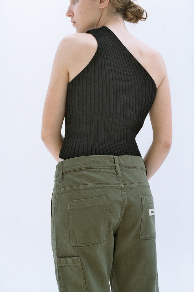 One-shoulder | black