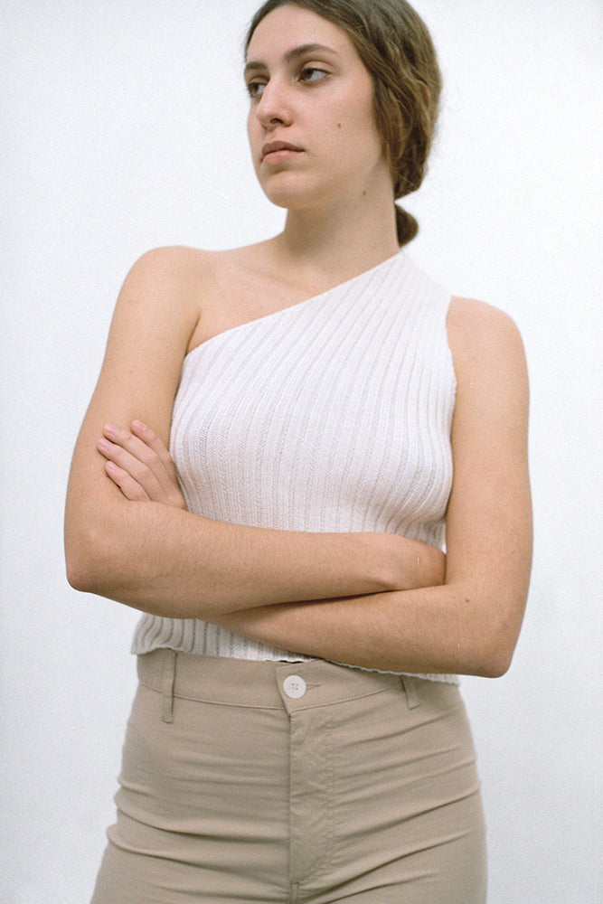 One-shoulder | white