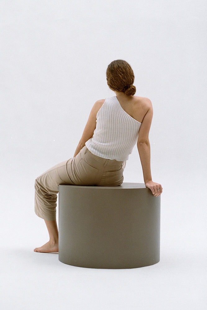 One-shoulder | white