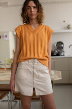V-neck vest | peach