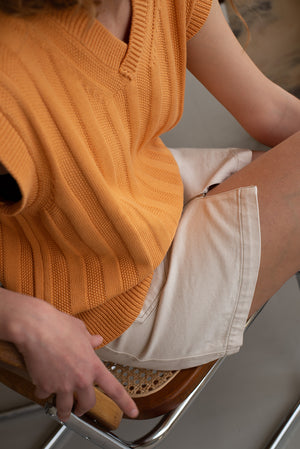 V-neck vest | peach